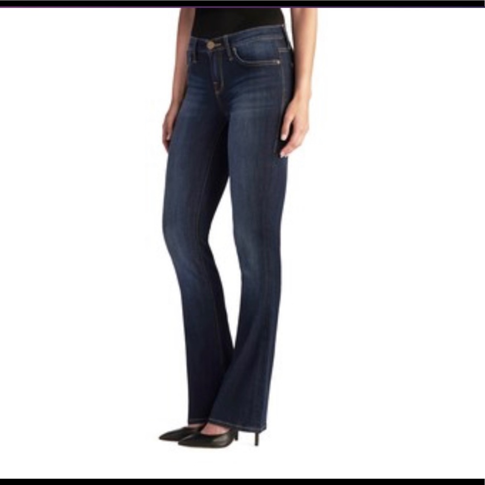 Rock& Republic womens “Kasandra “ Denim midrise 2M